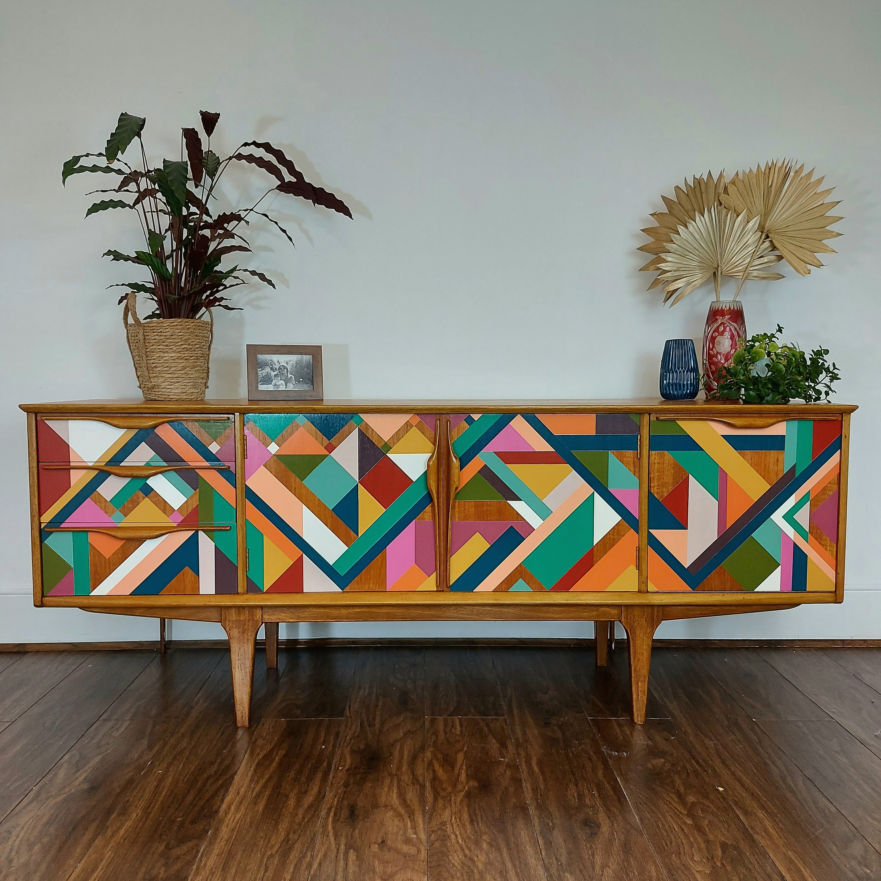 Geometric credenza 2024