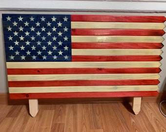 Handmade Wooden Outdoor Picket Fence American Flag - Rustic Patriotic Wall Decor for Gardens & Patios