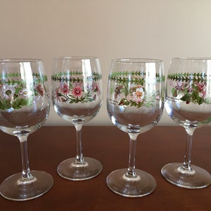 1 von 5 Vintage Portmeirion Botanic Garden Treasure Flower, Daisy und Cyclamen Stemware, Weinglas