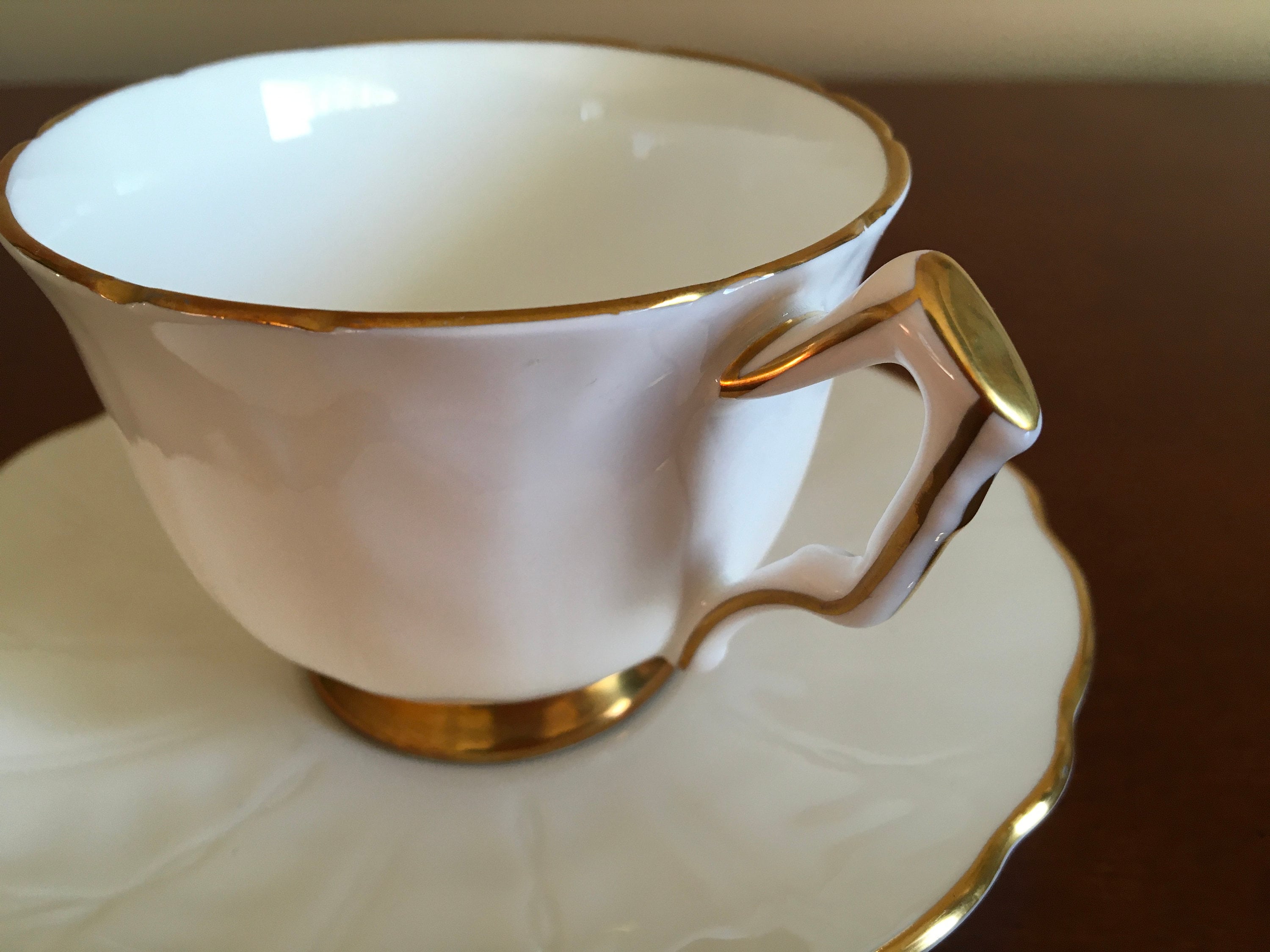 Hot Water Pot Aynsley Golden Crocus Chocolate Pitcher Teapot White