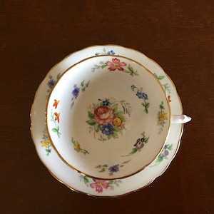 Tuscan Tea cup with matching saucer, Floral Bouquet pattern