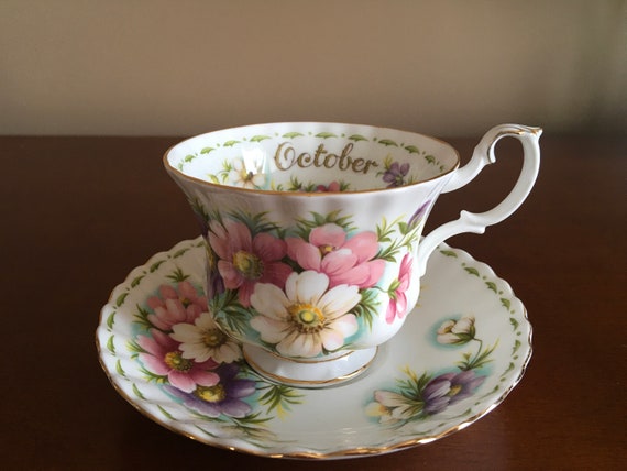 ANCIENNE TASSE A Chocolat En Porcelaine De Paris Fleurs Or Ep. Empire