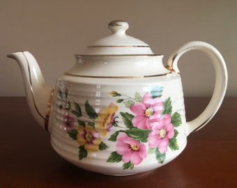 Vintage Sadler England Wild Roses  3 cups teapot