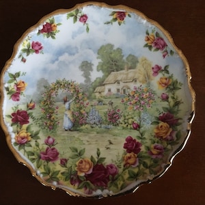 Royal Albert Old Country Roses plate 25th Anniversary Rose plate