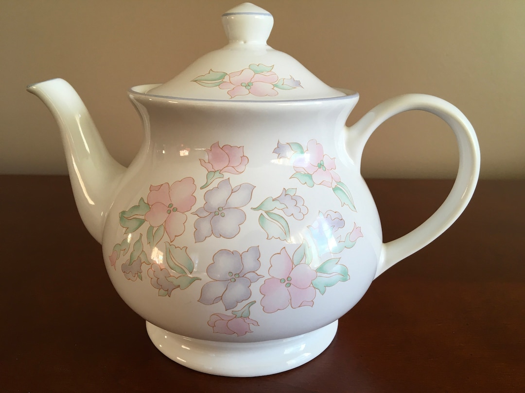 Vintage Sadler England Romance Pink and Light Purple Flowers 4 Cups