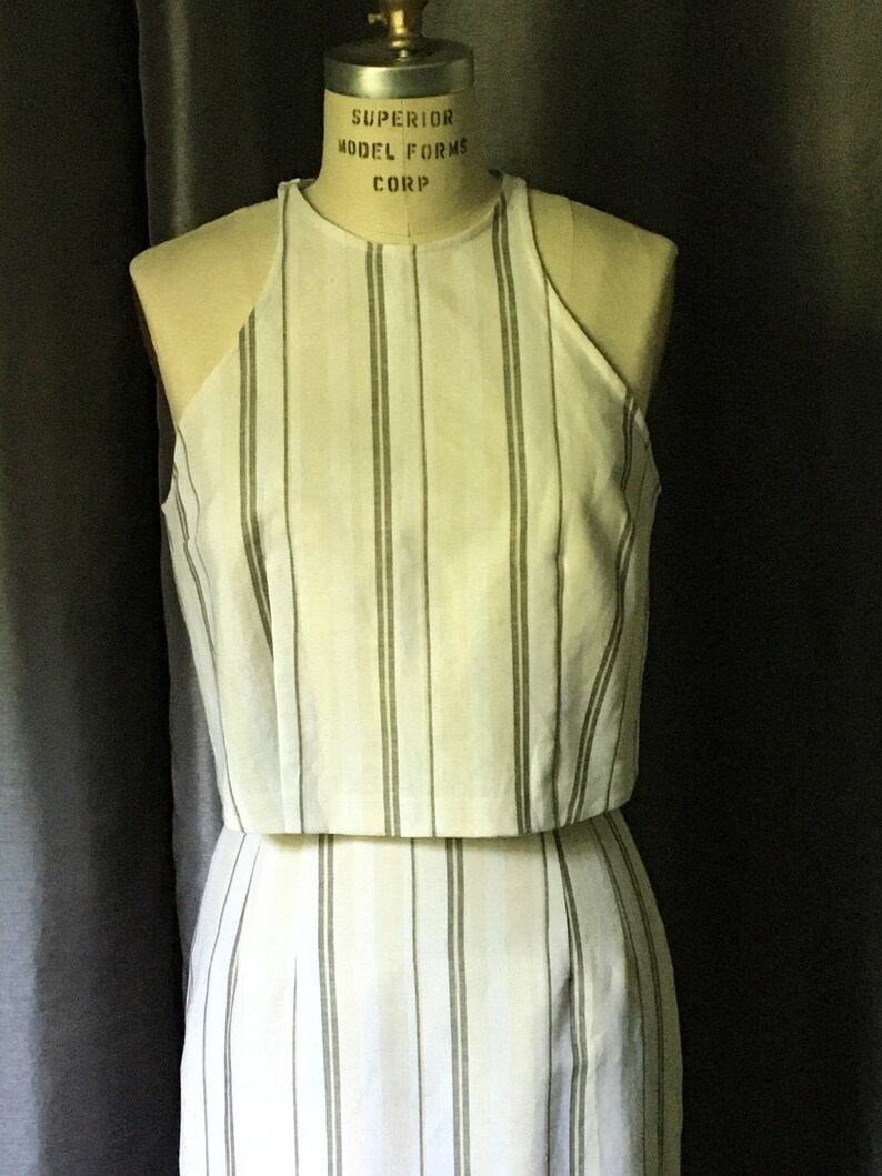 Sleeveless Wrap Tulip Back Top