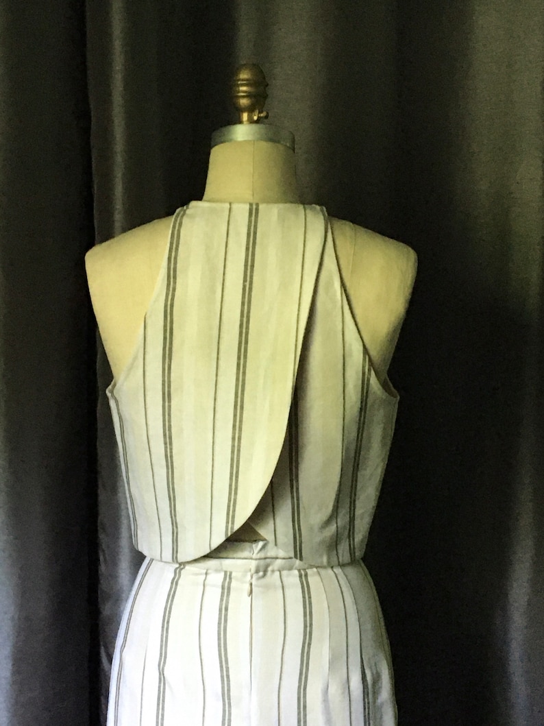 Sleeveless Wrap Tulip Back Top