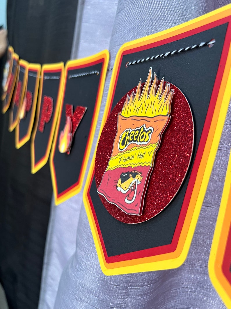Bandera de Cheetos calientes - Etsy México