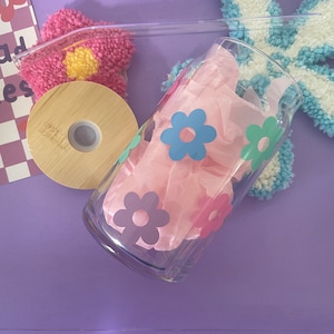 SALE colorful groovy flower  can glass cup | groovy rainbow  iced coffee glass | bamboo lid and glass straw | Summer cups | retro flowers 70