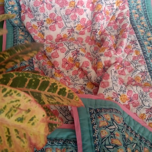 Indian quilt Reversible Quilts/Jaipuri Razai/Soft Quilt/Hand Block Print Quilt /Jaipuri Famous Quilt/ Cotton Bedding Indian Quilt Comforter
