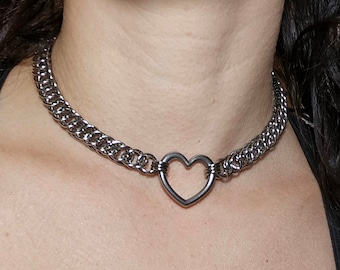 Gargantilla clásica de corazón