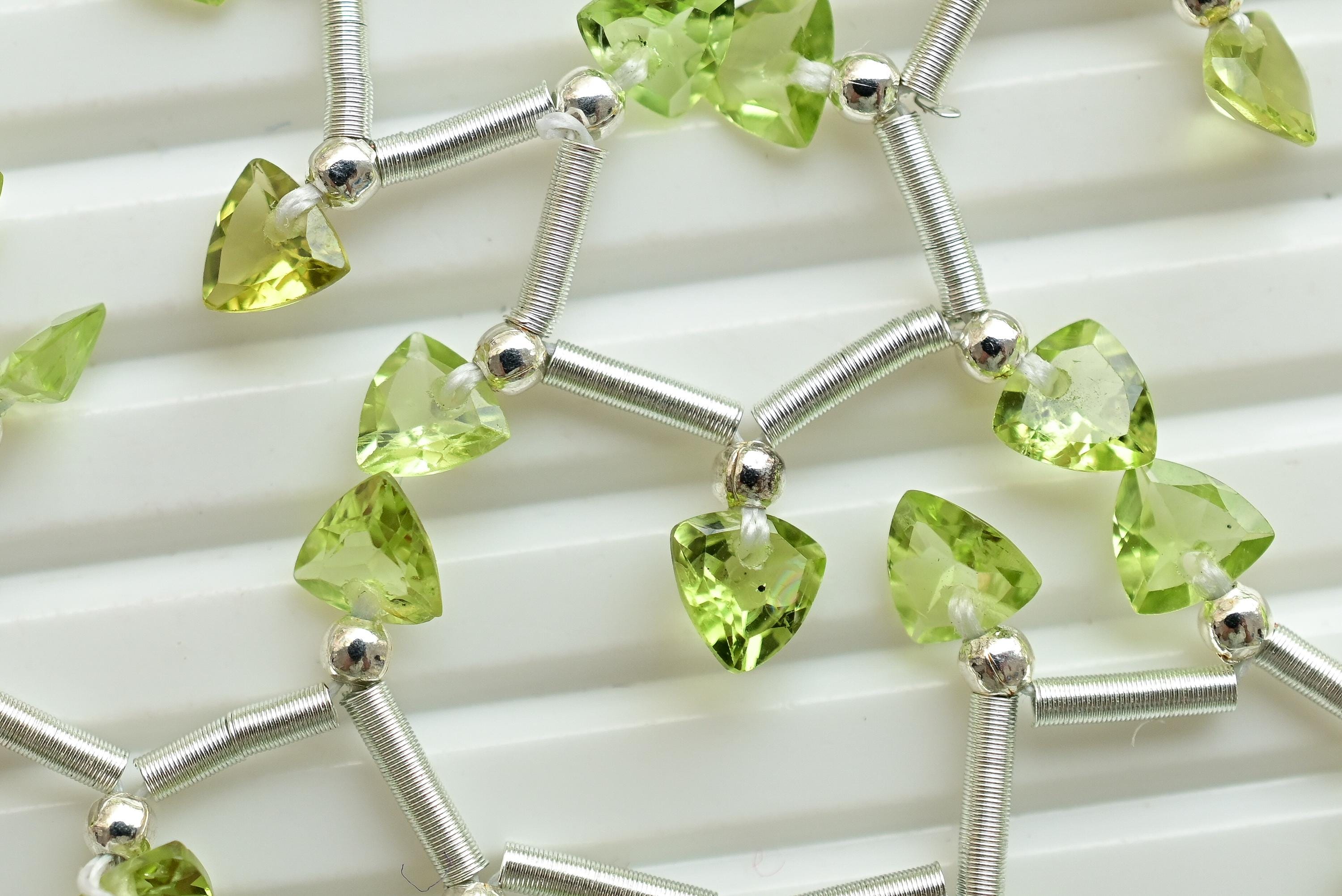 ○いくらです○（666）ペリドットファセットカット 2連 42㌢ …他