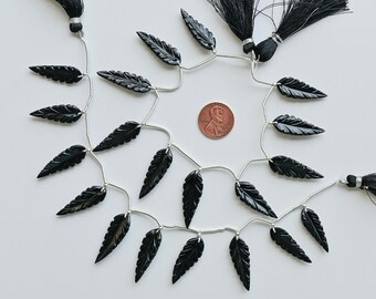 ブラックオニキス彫刻ロングリーフビーズ 10個 | 天然宝石フェイス