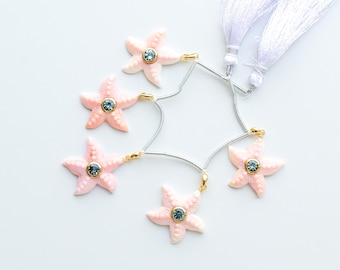 Conjunto de 5 peças de pingente em forma de estrela-do-mar rosa natural com incrustações de topázio azul-celeste, banhado a ouro e com fecho de pino | 24x25x5 mm