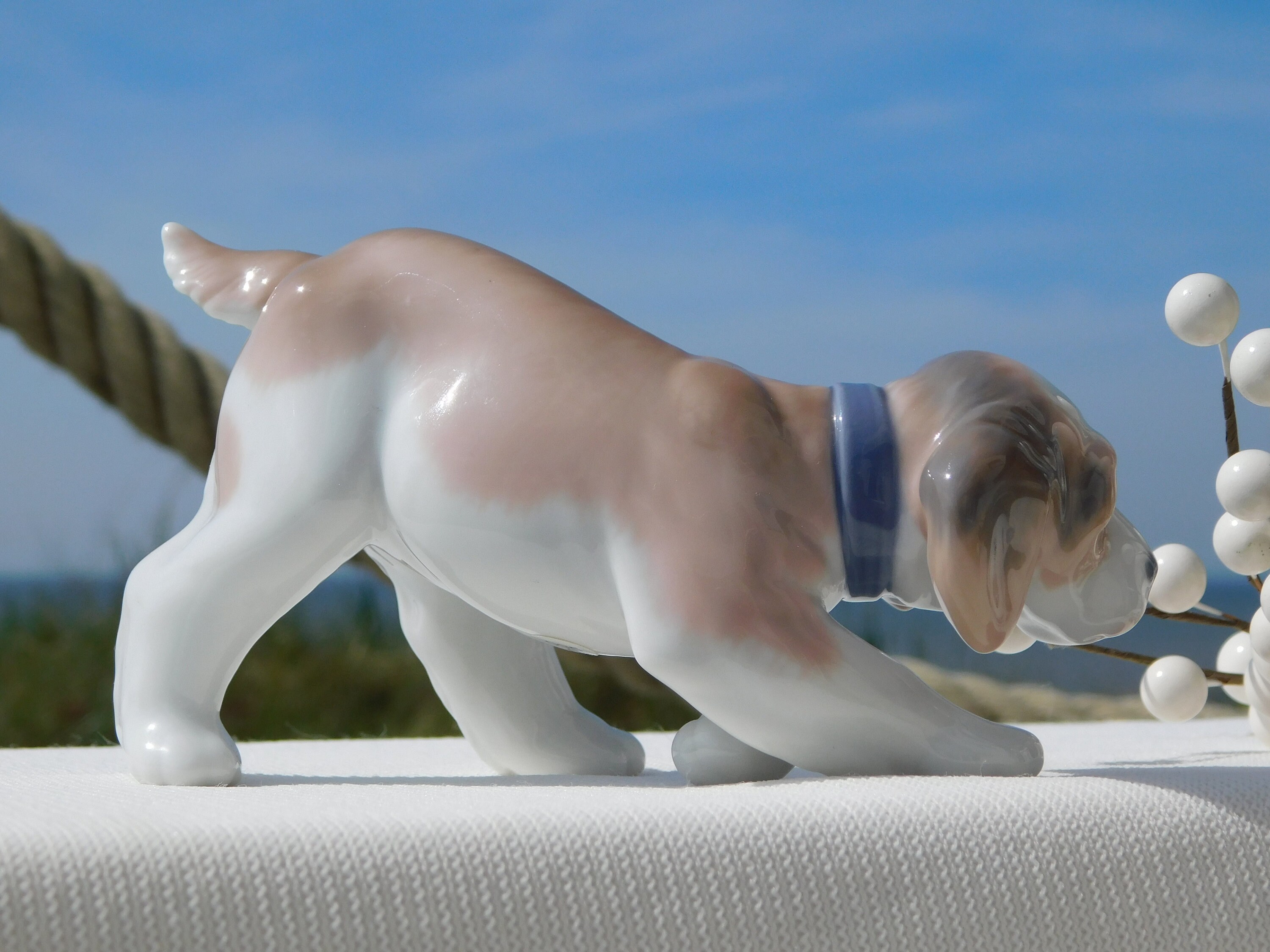 リヤドロ #6212 リトル ハンター犬の置物。収集価値のある引退した