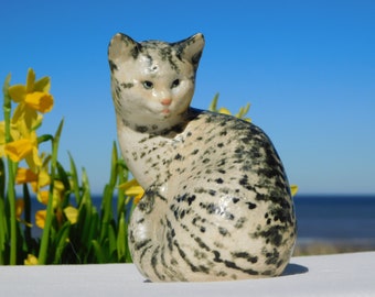 VINTAGE CERAMIC CAT Figurine.Cat Art.Cat Lovers Gift Present.Poes.Ceramic Cat Figurine.Chat En Céramique.Keramikkatze.Keramisk Cat.Gato!
