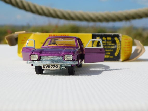 DINKY TOYS #165 FORD Capri.dinky Toys England Diecast Scale Model