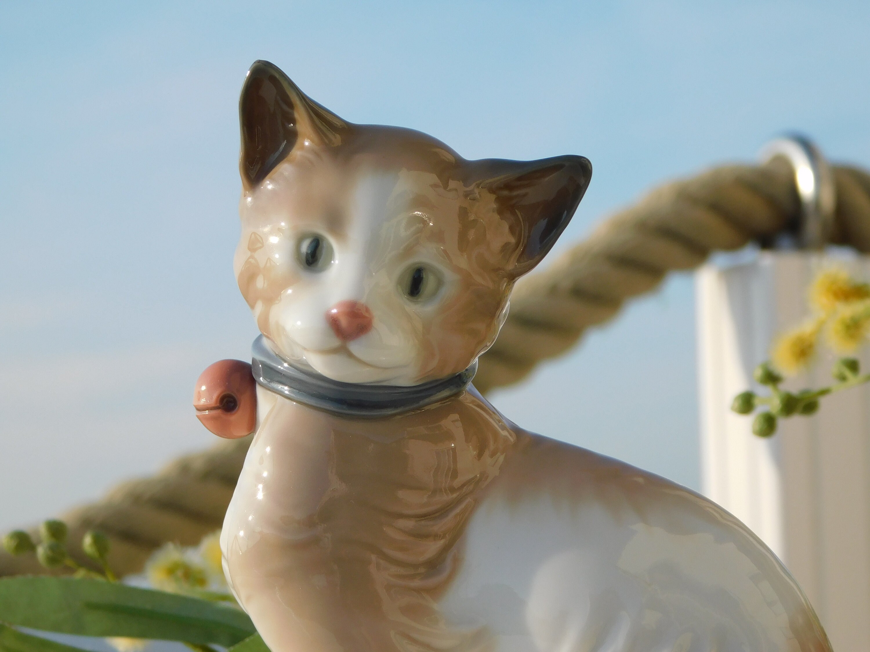 リヤドロナオ猫の陶器置物 NAO PORCELAIN 猫の置物 492 すべて飾り付けられています