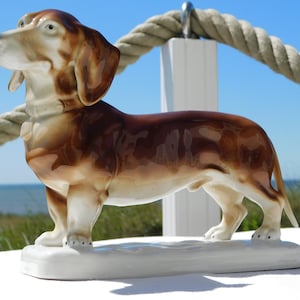 VINTAGE PORCELAIN DACHSHUND.Marked Porcelain Dachshund Figurine.Vintage Teckel.Dackel.Rare Dachshund Figurine.Bassotto.Collectible Dachshund