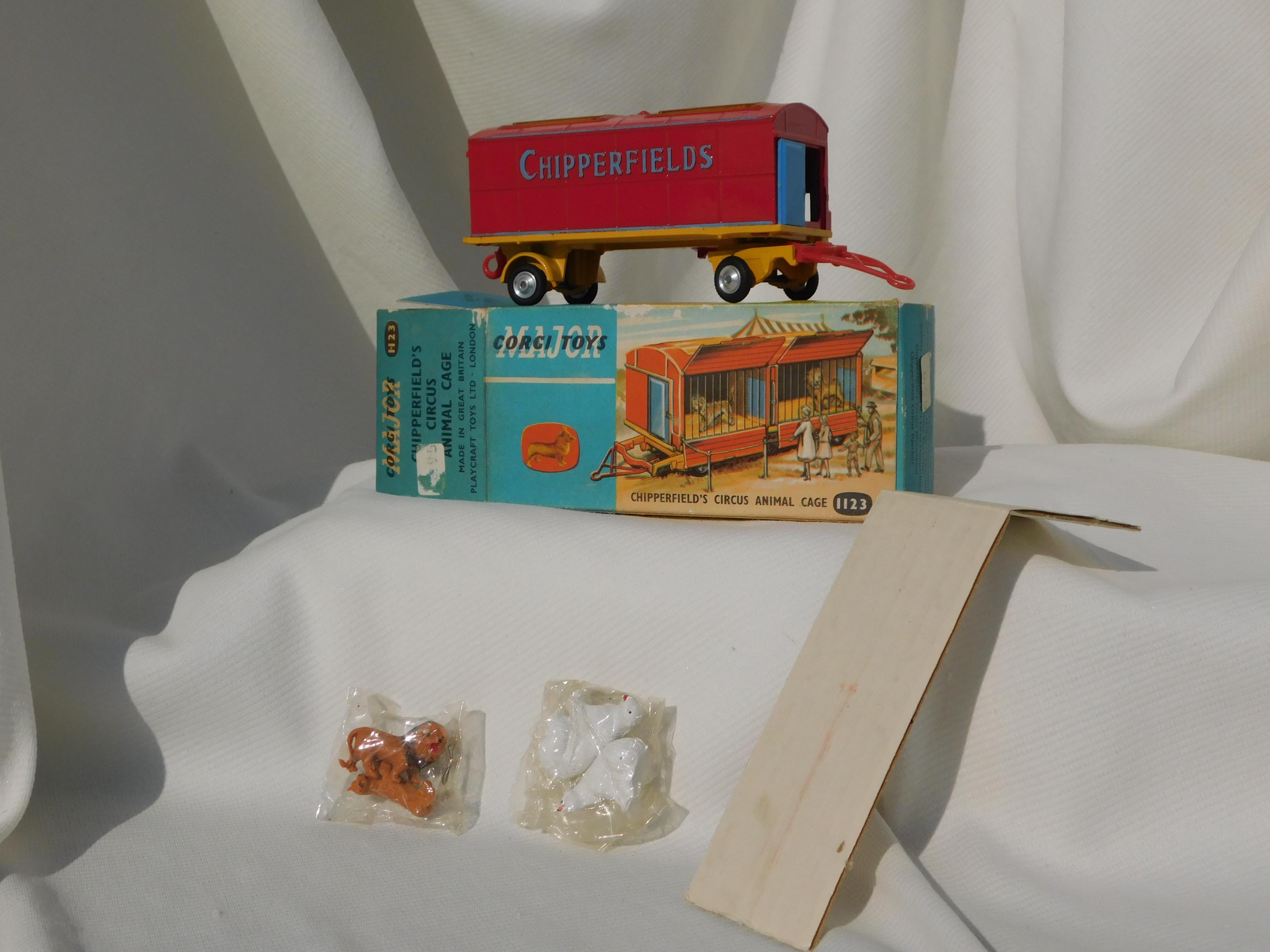 CORGI TOYS #1123 CHIPPERFIELD'S Circus Animal Cage in