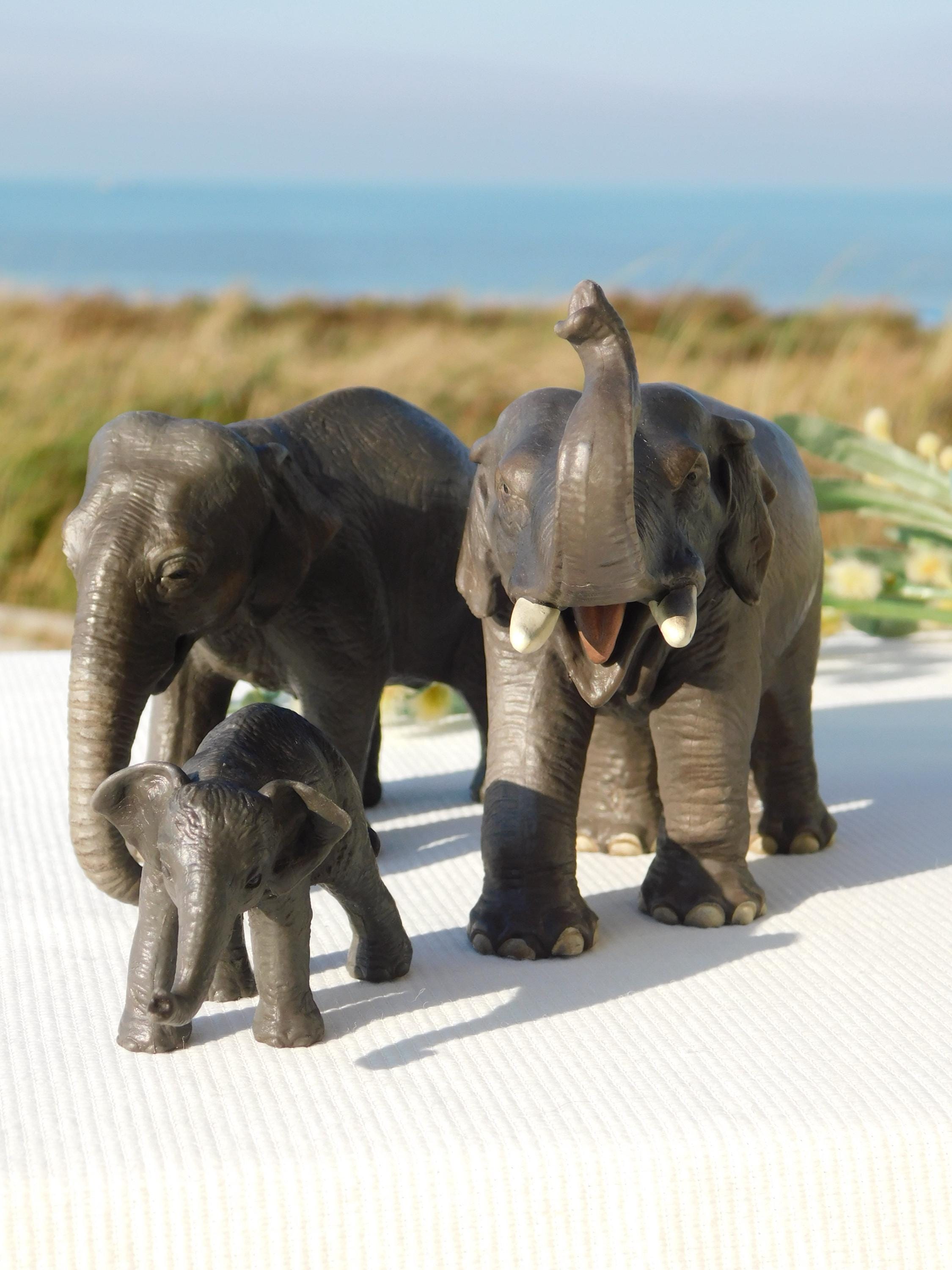 SCHLEICH ASIAN Elephant.3-pcs.schleich Wild Life Figurines.rare