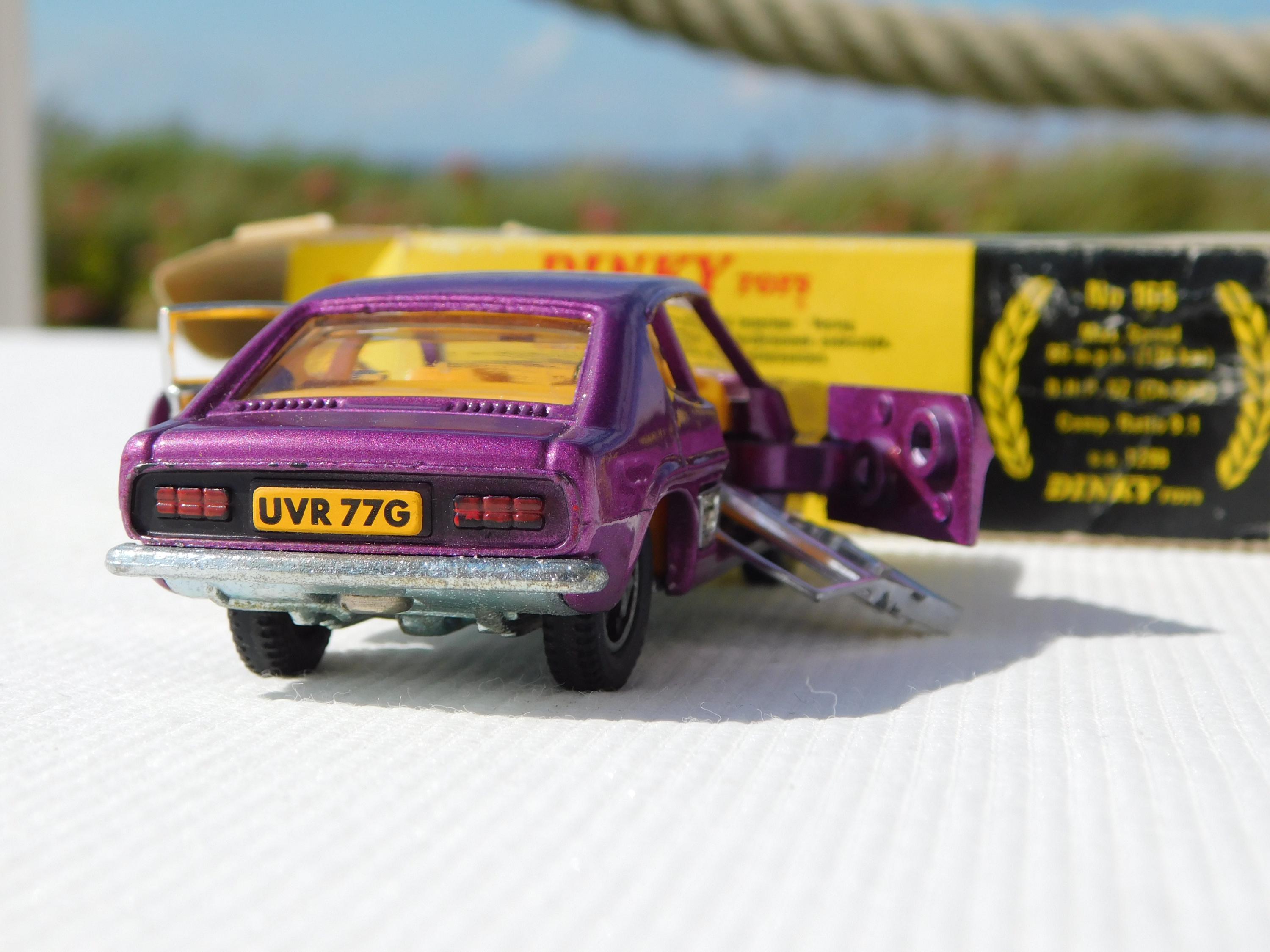 DINKY TOYS #165 FORD Capri.dinky Toys England Diecast Scale Model
