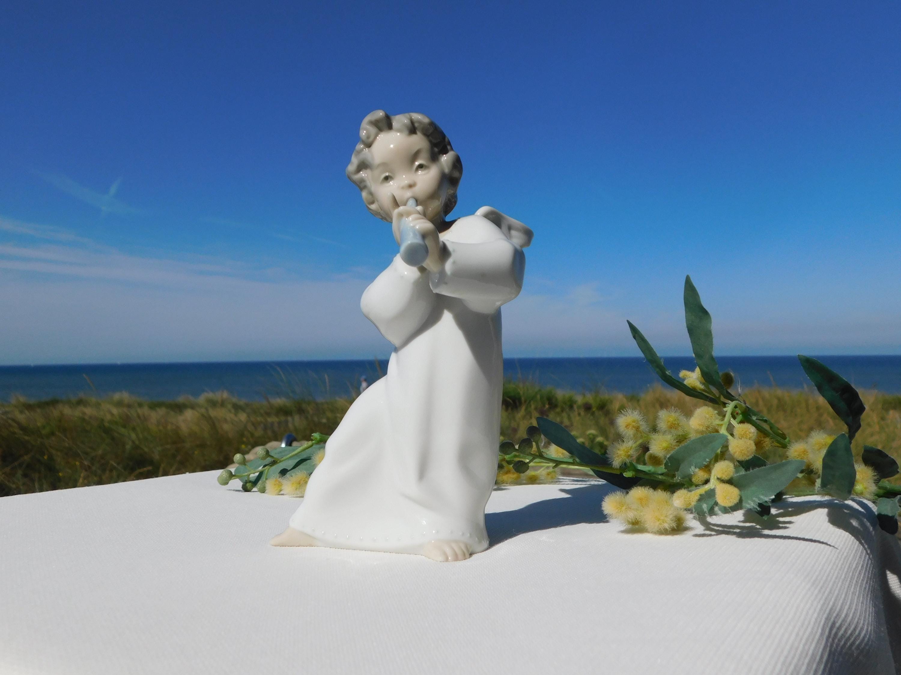 LLADRÓ #4540 ANGEL With FLUTE Figurine.collectible Lladró