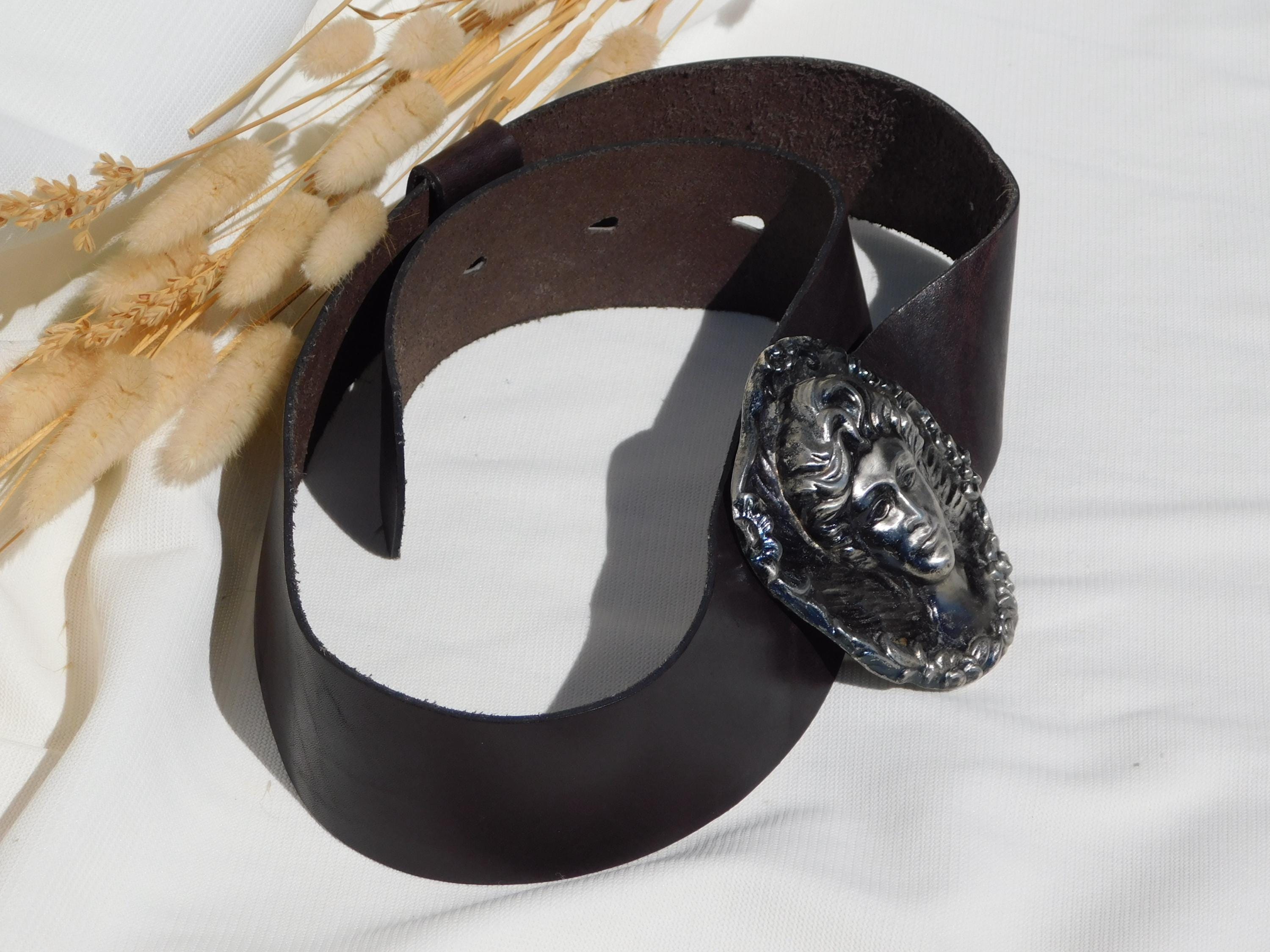 J.S.S. Elche Spain Vintage Silvertone Woman Buckle Leather Belt EUC Escada Vintage Leather Iridescent Sparkling Cheetah Print  main image 3