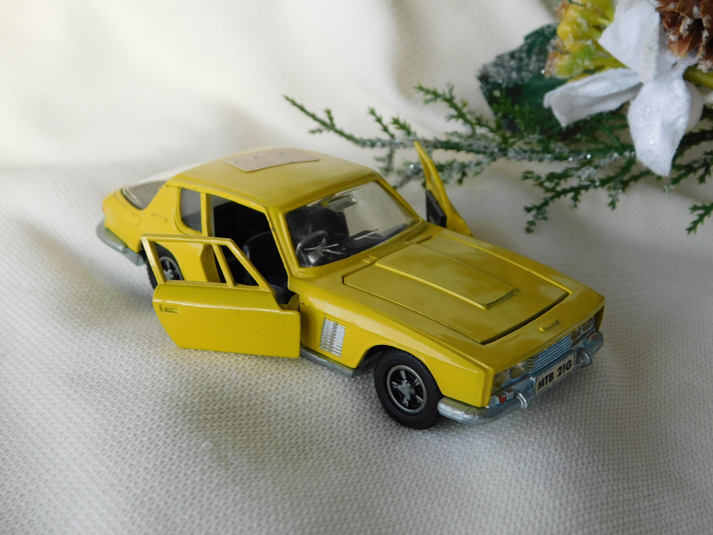 ミニカー made in Western Germany DINKY TOYS #188 JENSEN F F.vintage Made in England Diecast Scale