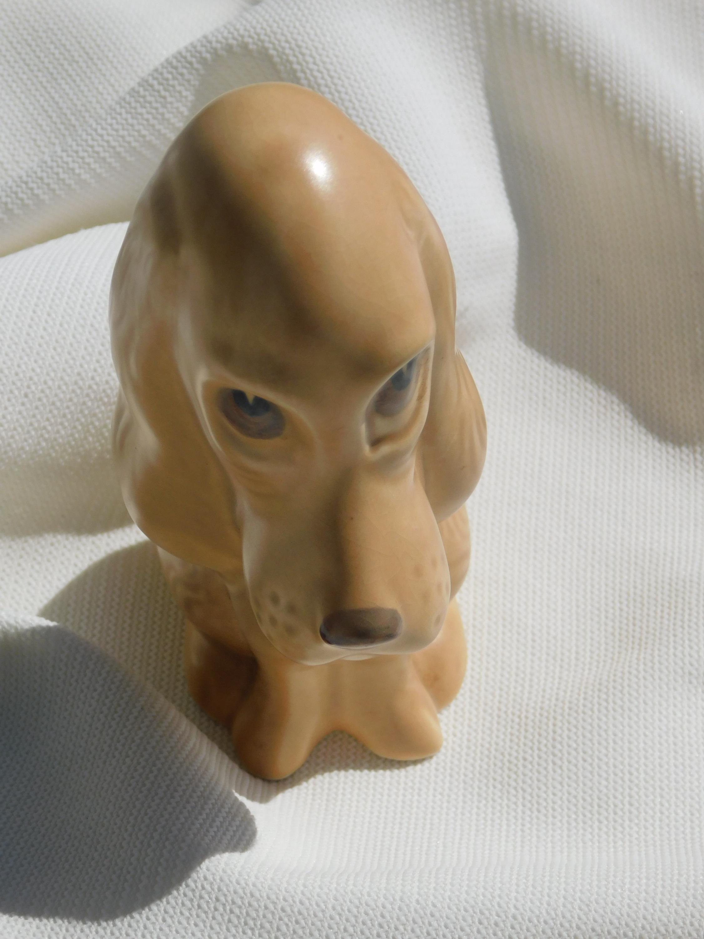 SYLVAC #2950 DOG フィギュア。13cm SylvaC England マーク付き 
