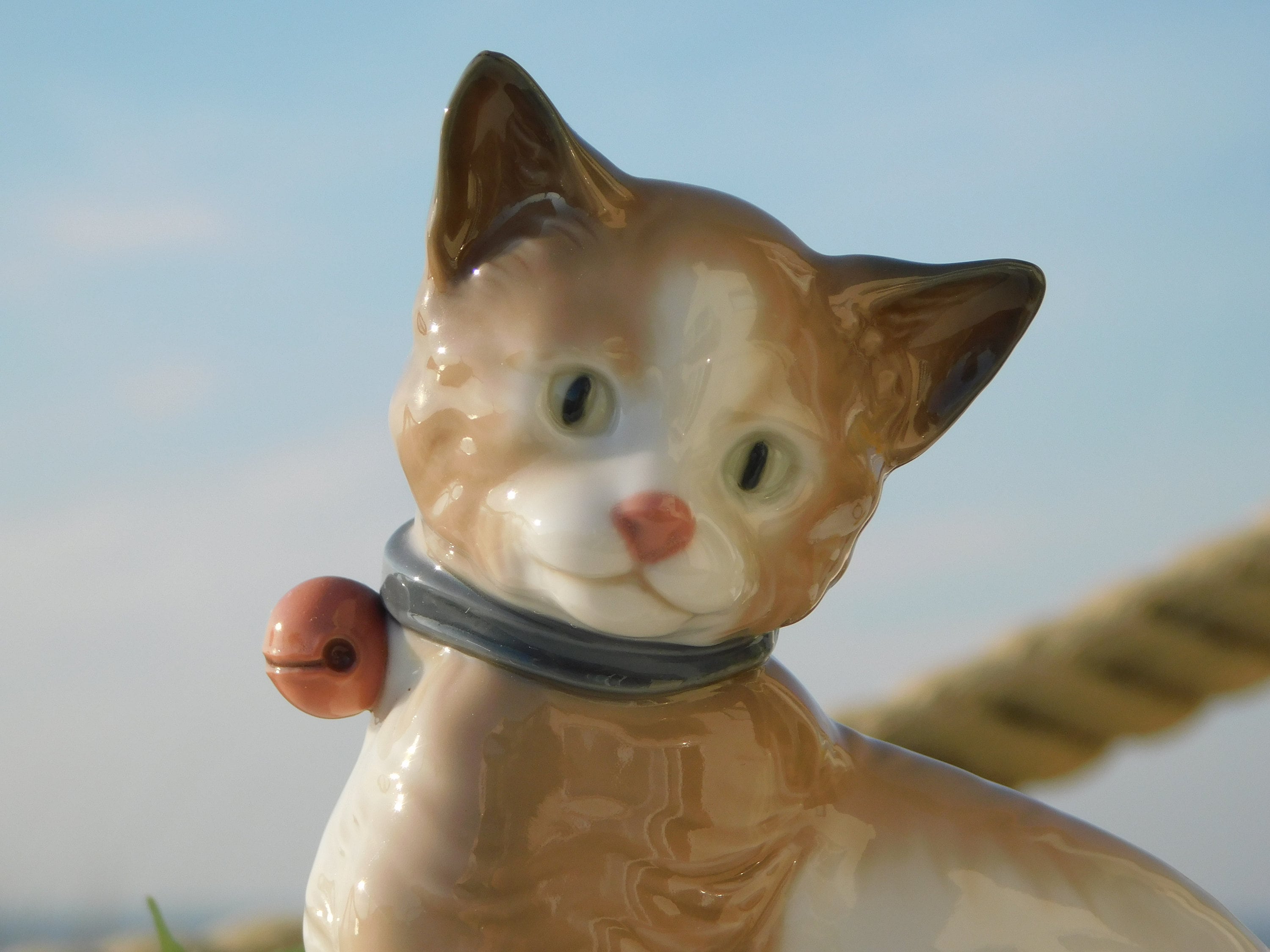 NAO PORCELAIN 猫の置物 492 すべて飾り付けられています