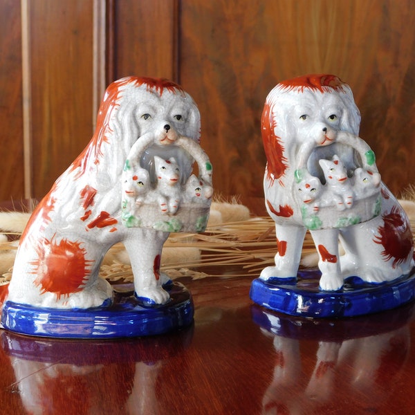 VINTAGE MANTEL DOGS.Matching Pair King Charles Spaniel Dog Figurines.Wally Dogs.Mantle Dogs.Traditional Style Dogs With Puppies In Baskets!!