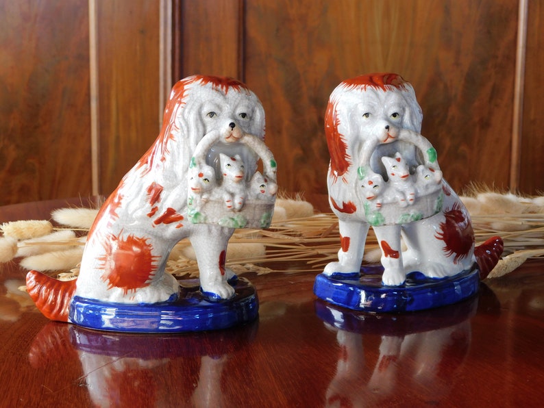 VINTAGE MANTEL DOGS.Matching Pair King Charles Spaniel Dog Figurines.Wally Dogs.Mantle Dogs.Traditional Style Dogs With Puppies In Baskets image 1