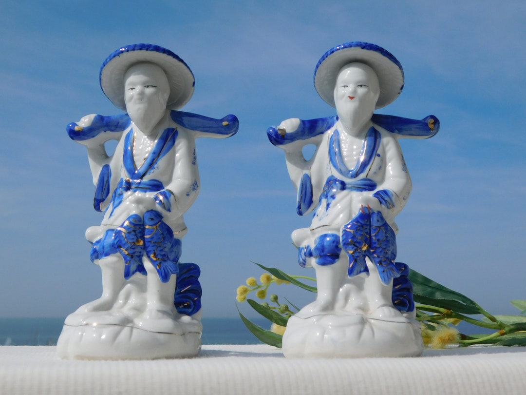 Vintage 1980 Porcelain Asian Fisherman Figurine in Cream and Tan - Unbranded display picture 1