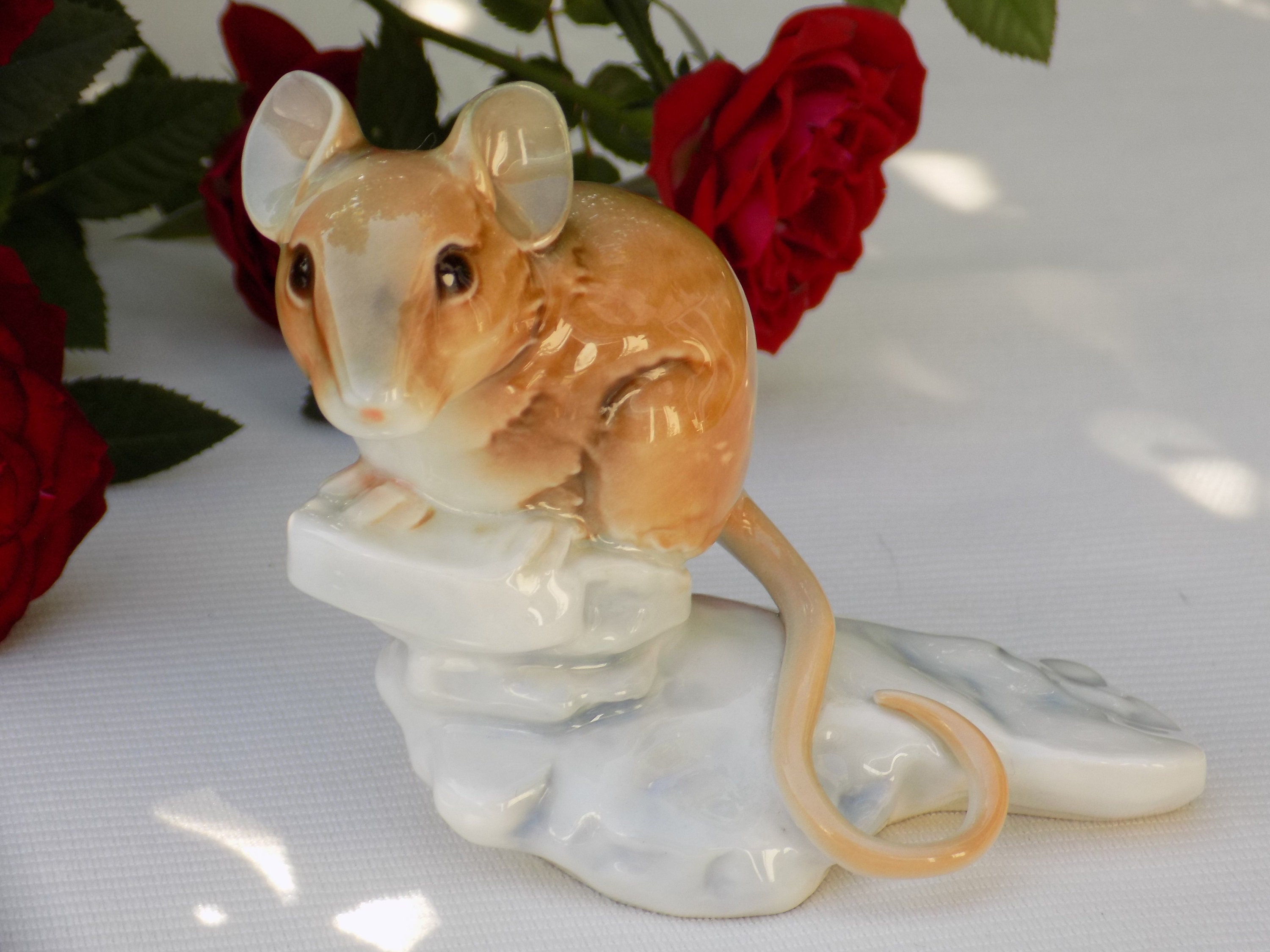 collectible mice figurines