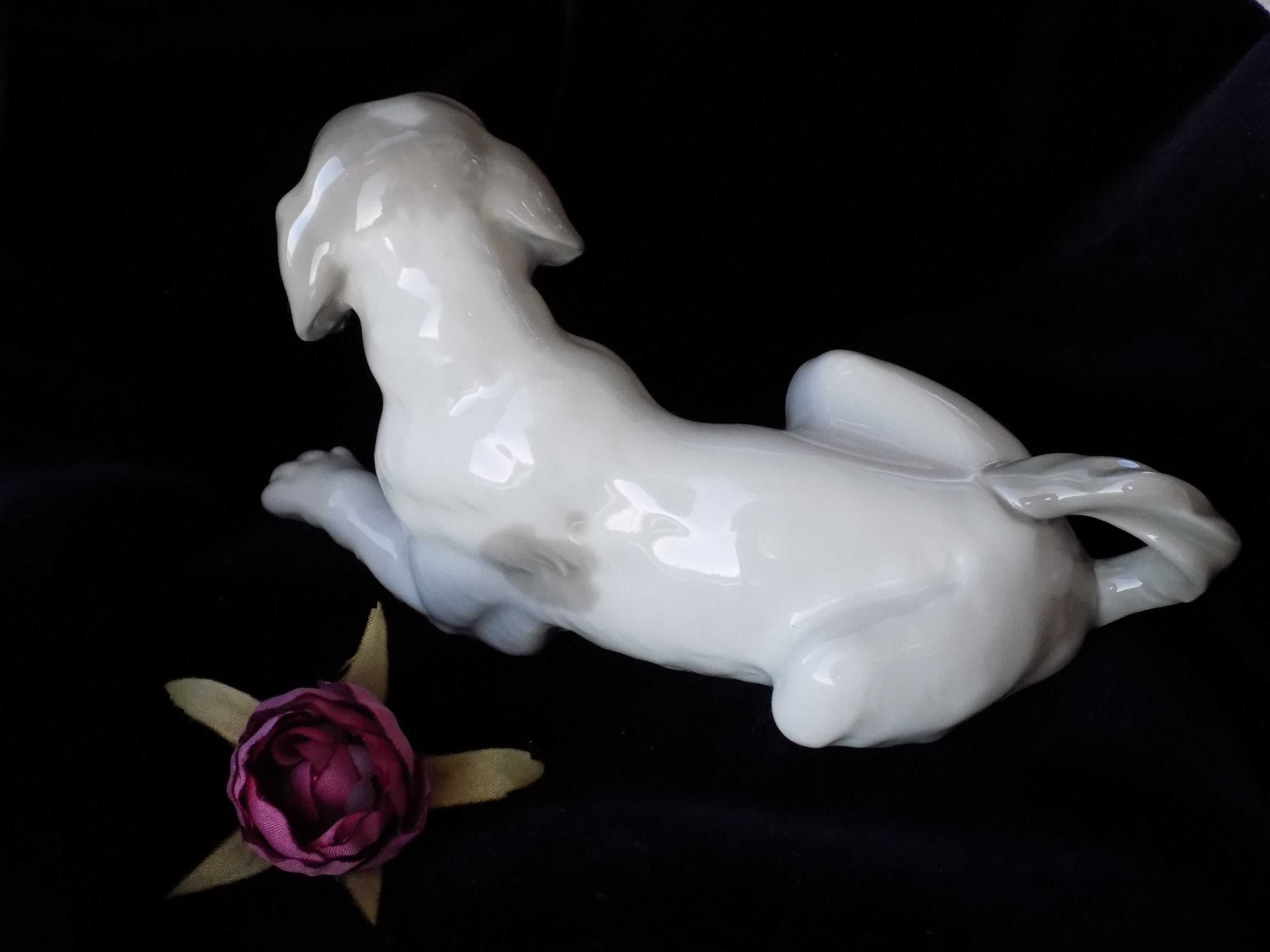 NAO BY LLADRÓ Porcelain Dog Figurine.retired Nao by Lladró
