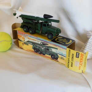 Dinky Toys - Angleterre - Honest John Missile launcher. Réf. 665. On joint une Jeep... in France