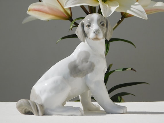 NAO BY LLADRÓ Porcelain Dog Figurine.retired Nao by Lladró