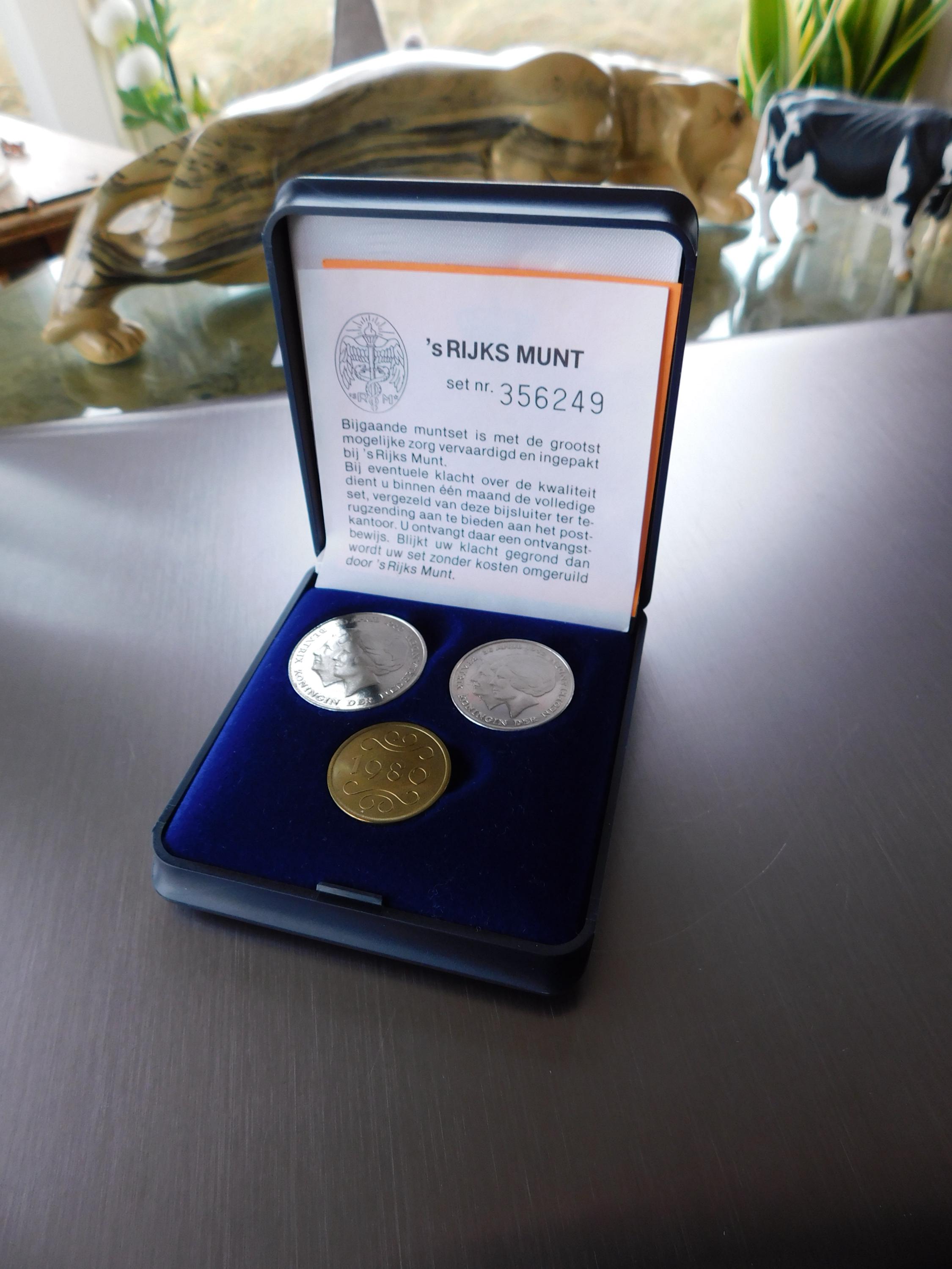 NETHERLANDS 1980 INAUGURAL SET. Official Coin Set 1980. Rijks Munt