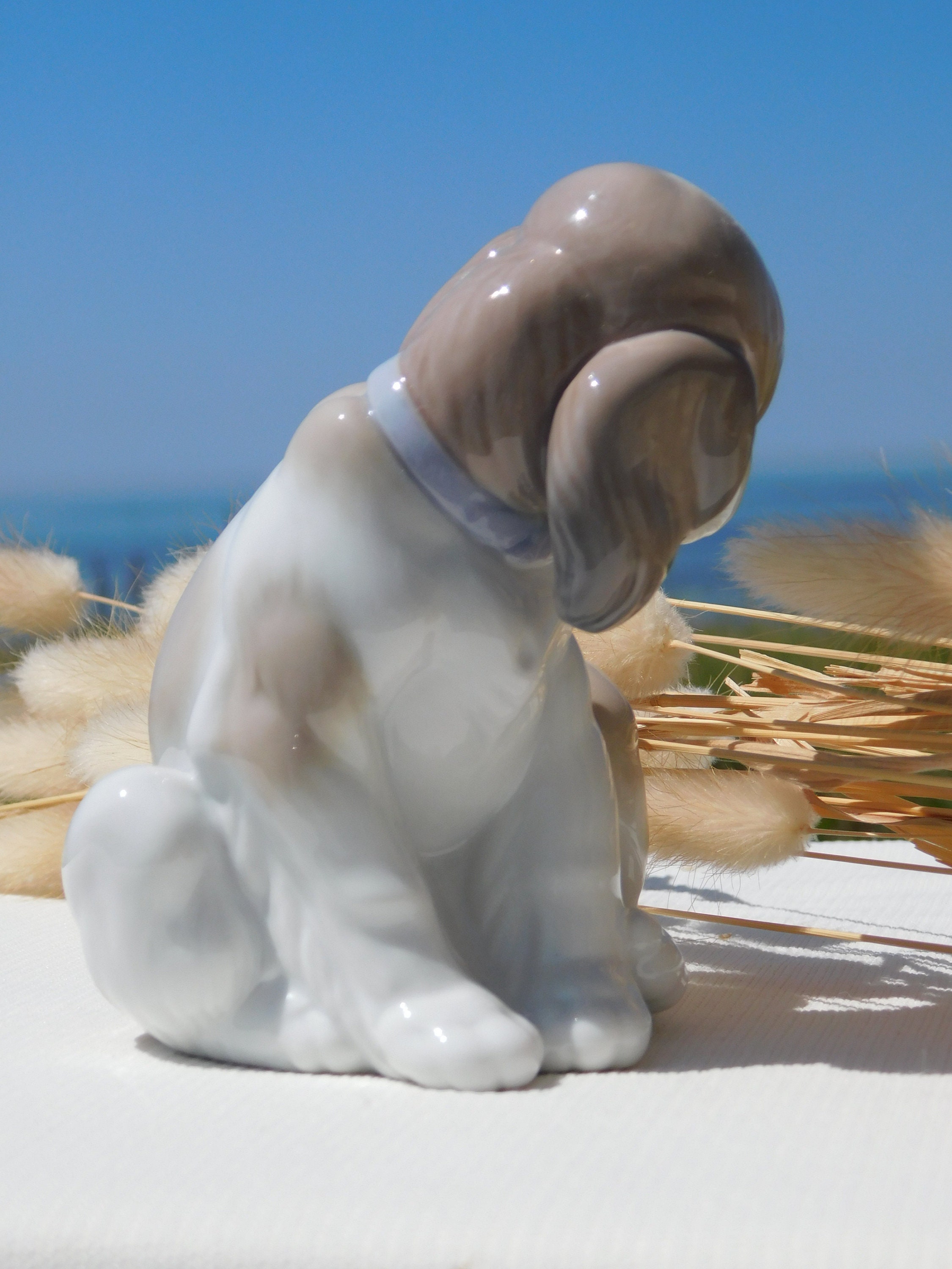 LLADRÓ #6210 GENTLE SURPRISE Dog Figurine.juan Huerta