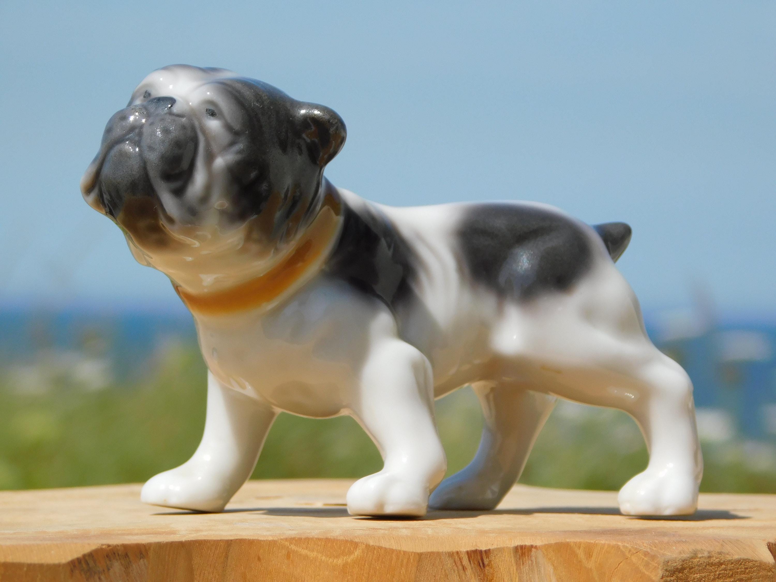 イギリス・ヴィンテージ　小さなワンコ 【sa447】 VINTAGE CERAMIC Bulldog.7cm British Bulldog Figurine