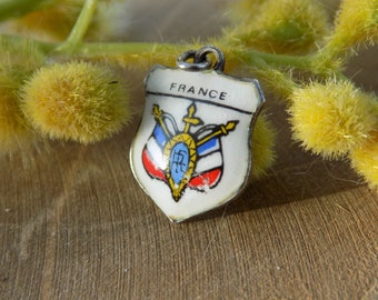 SILVER ENAMEL TRAVELLER  Shield Charm France.Sterling Silver800 Pendant.Zilveren Bedel Frankrijk.Collectible Bracelet Travel Shield.