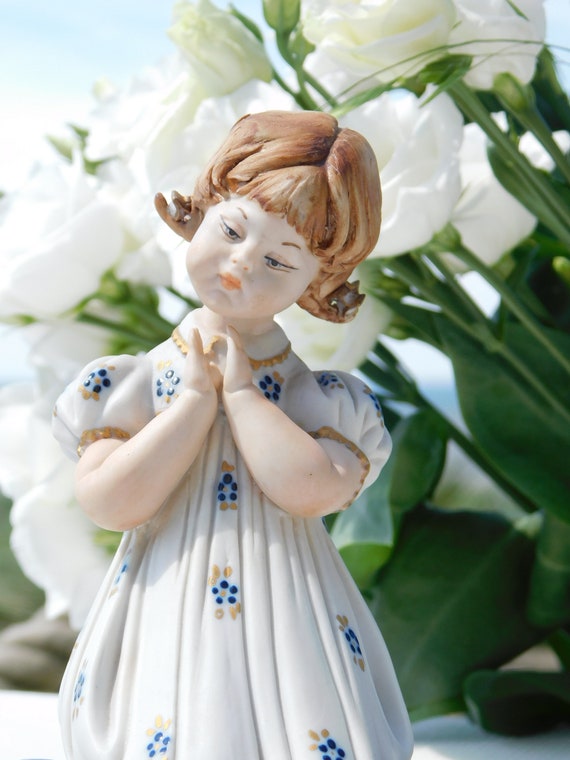 イタリア製カポディモンテ陶人形 カメラを持った少年