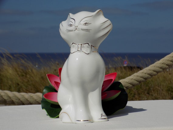 猫の置物 Ahura 猫の置物 Ahura