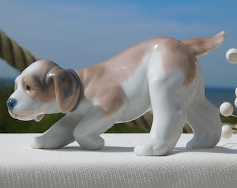 リヤドロ #6212 リトル ハンター犬の置物。収集価値のある引退した
