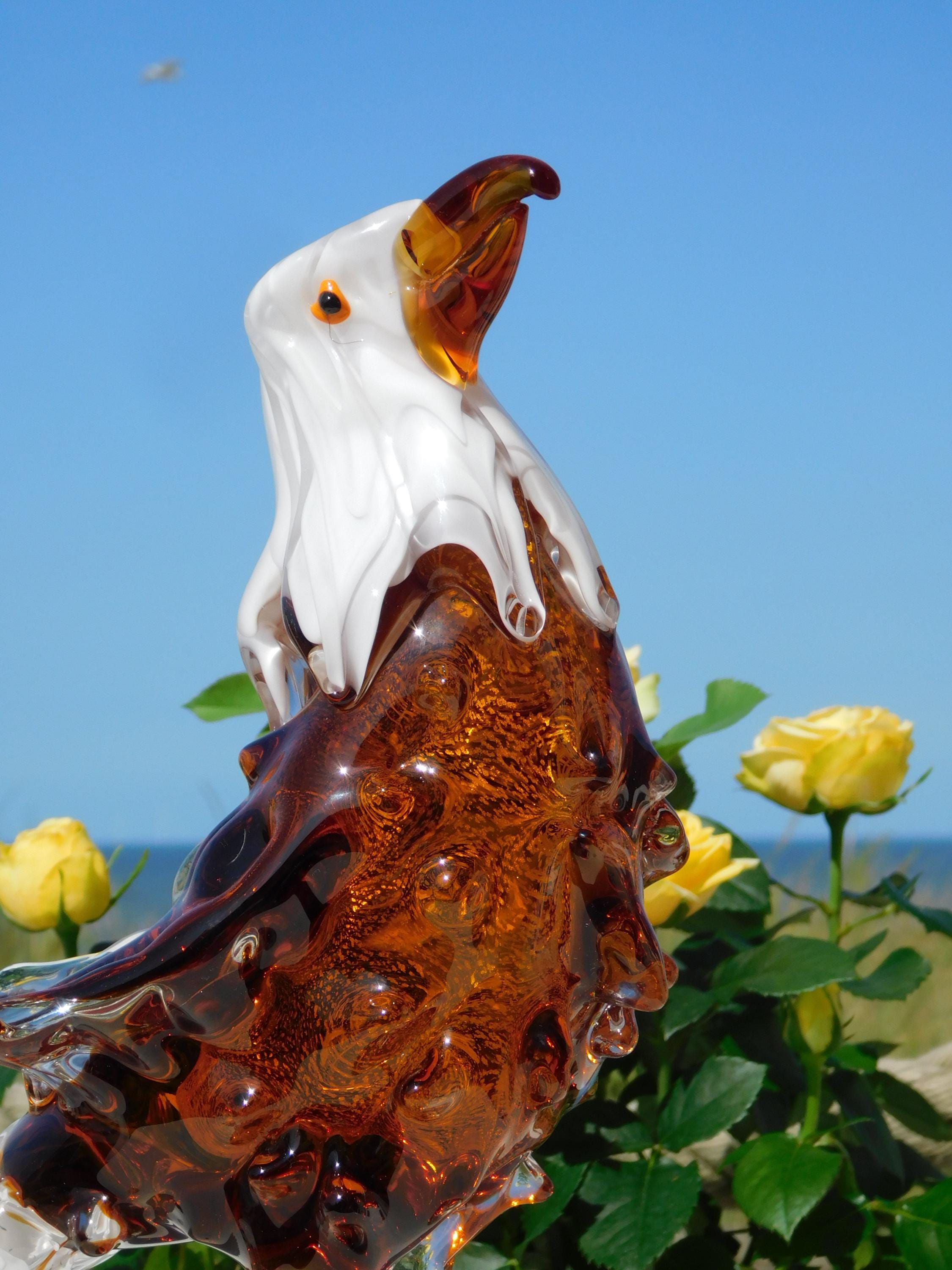 ムラーノガラスの鷲の彫刻。ガラスの芸術作品。ユニークな手作りの