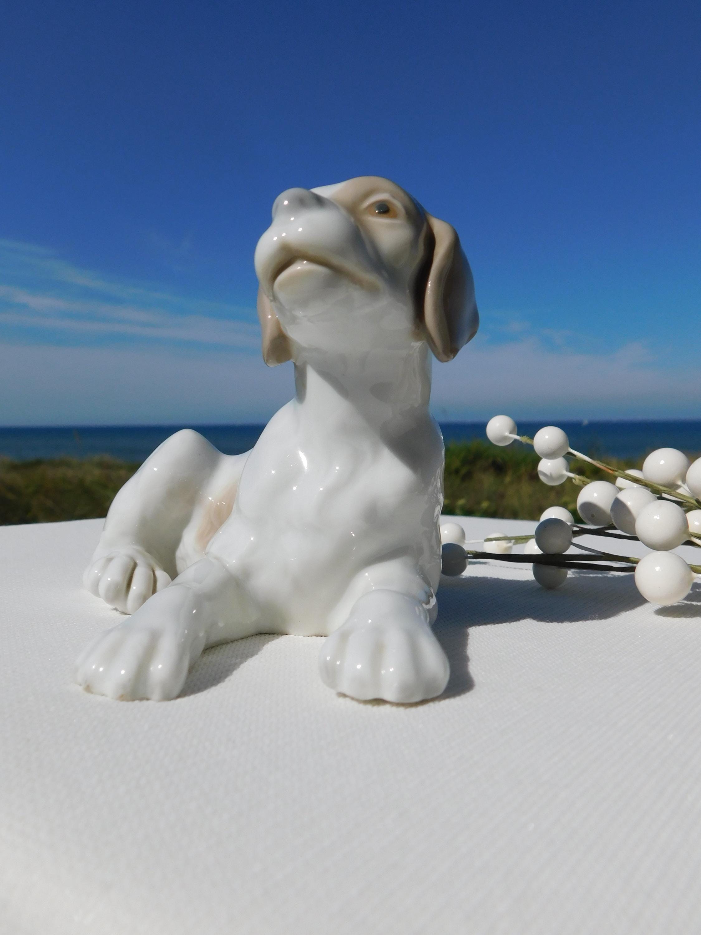 NAO BY LLADRÓ 磁器製犬の置物。廃盤となったNao By Lladróの動物の