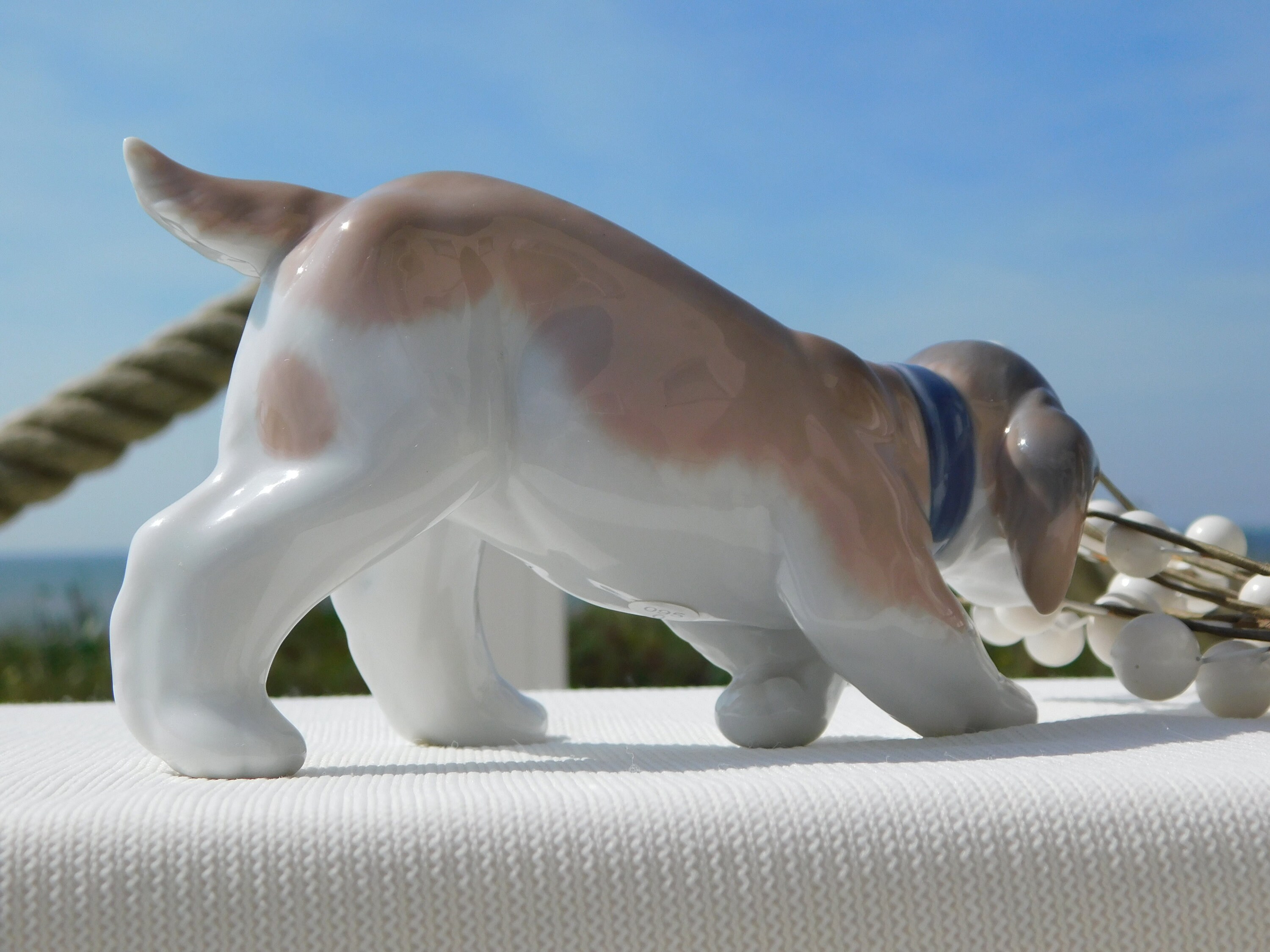 リヤドロ #6212 リトル ハンター犬の置物。収集価値のある引退した