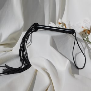 VINTAGE WOODEN HANDLE Flogger.Wooden Handle Genuine Leather Strands Flogger.Hand Crafted Original Whip.Peitsche Mit Holzgriff.Wooden Whip!