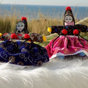 FOLK ART DOLLS.Two Beautiful Hand Made Dolls With Traditional Costumes.Folkekunst Dukke.Volkskunst Poppen.Poupée D&#39;Art Populaire.Doll Art!